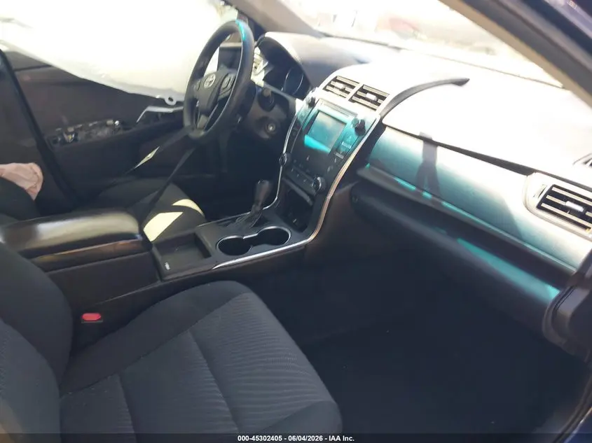 2017 TOYOTA CAMRY LE