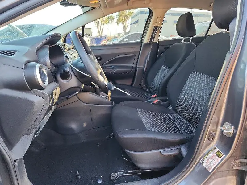 2021 NISSAN VERSA S  