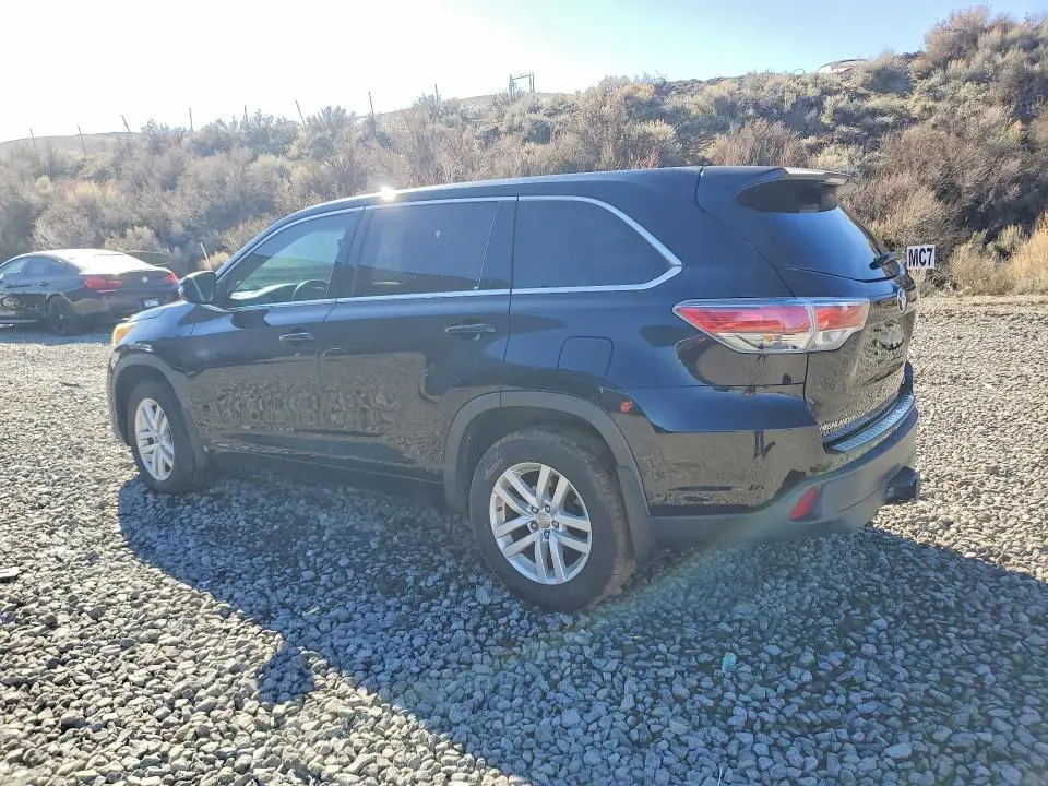 2015 TOYOTA HIGHLANDER LE  