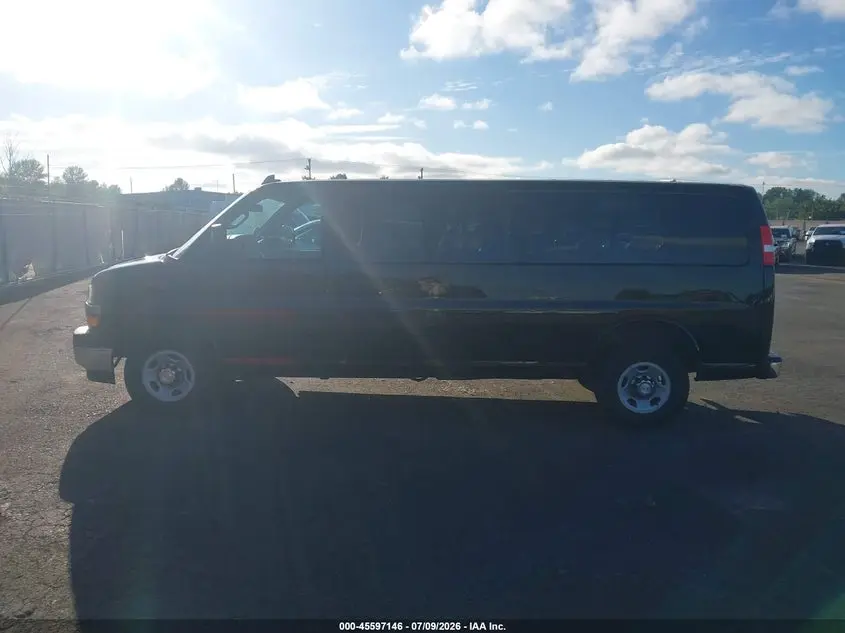 2017 CHEVROLET EXPRESS 3500 LT