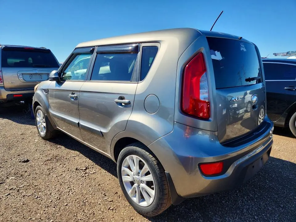 2013 KIA SOUL +  