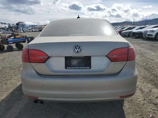 2013 VOLKSWAGEN JETTA SE  