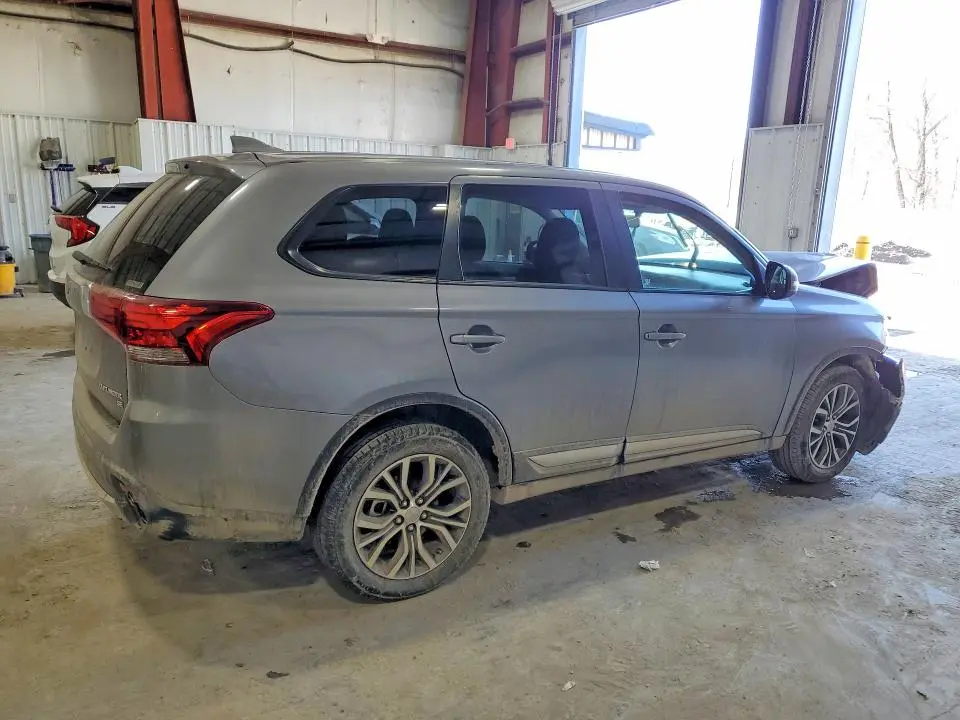 2018 MITSUBISHI OUTLANDER SE  