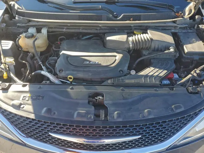 2018 CHRYSLER PACIFICA TOURING L PLUS  