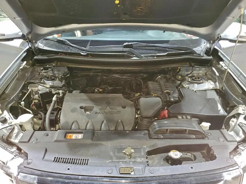 2017 MITSUBISHI OUTLANDER SE  