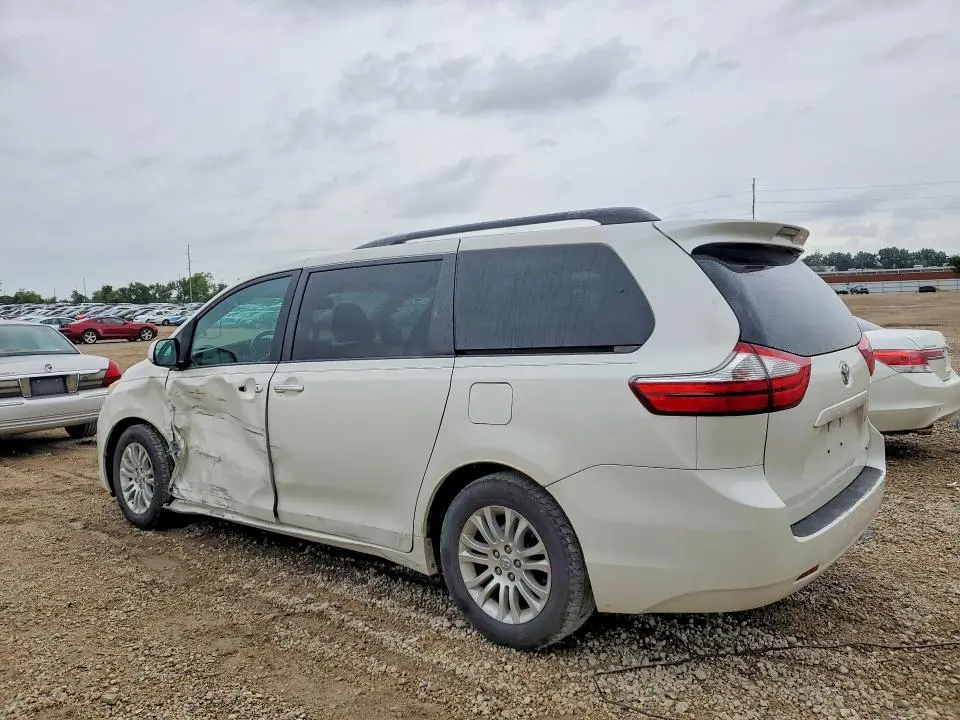 2017 TOYOTA SIENNA XLE 8-PASSENGER  