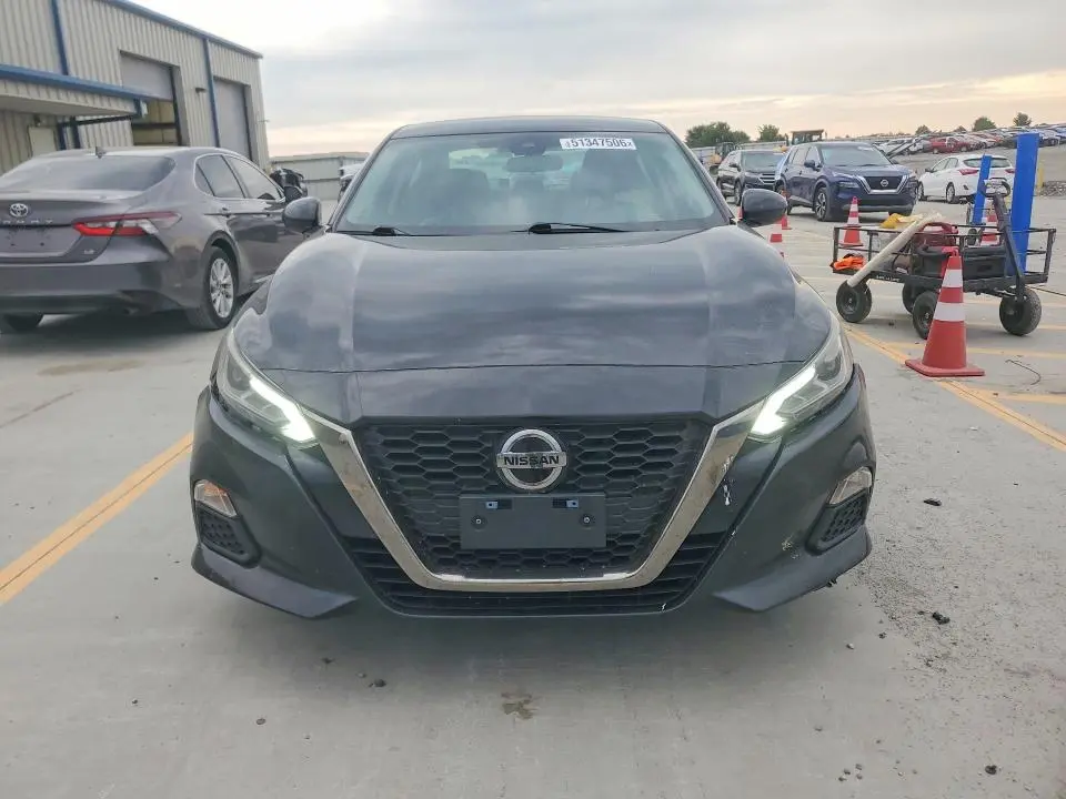 2020 NISSAN ALTIMA SR  