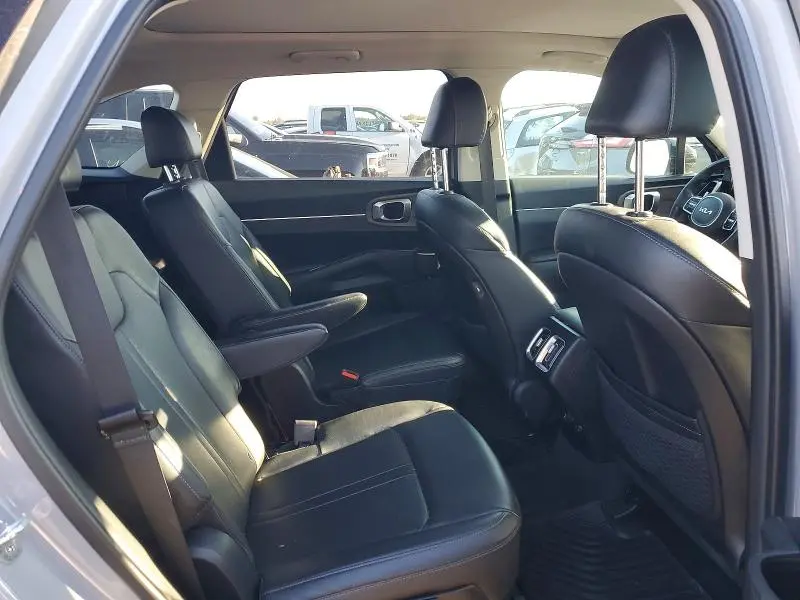 2022 KIA SORENTO EX  
