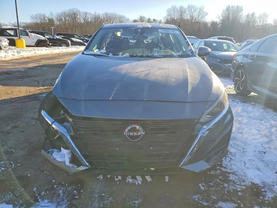 2023 NISSAN ALTIMA SV  