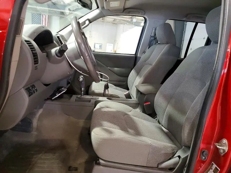 2016 NISSAN FRONTIER SV  