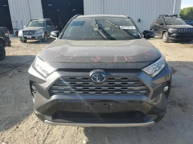 2019 TOYOTA RAV4 XSE