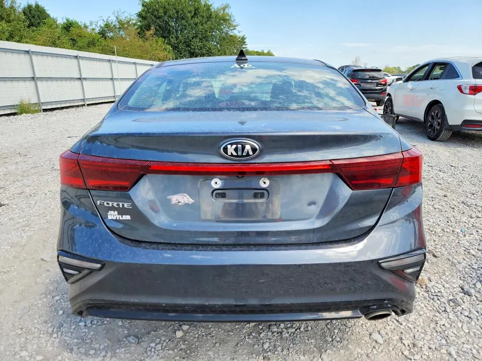 2019 KIA FORTE LXS  