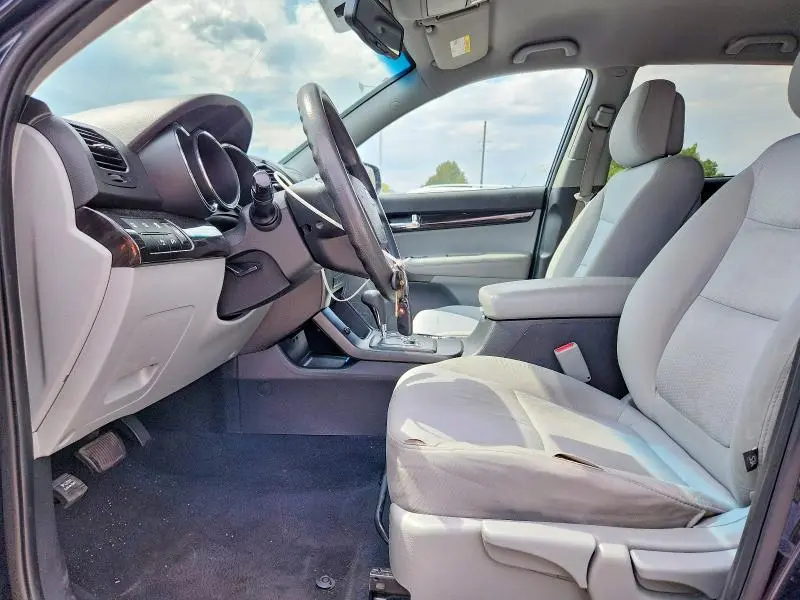 2012 KIA SORENTO LX  