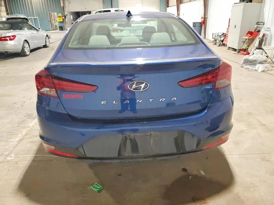 2020 HYUNDAI ELANTRA SEL  