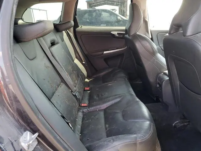 2017 VOLVO XC60 T6 DYNAMIC  