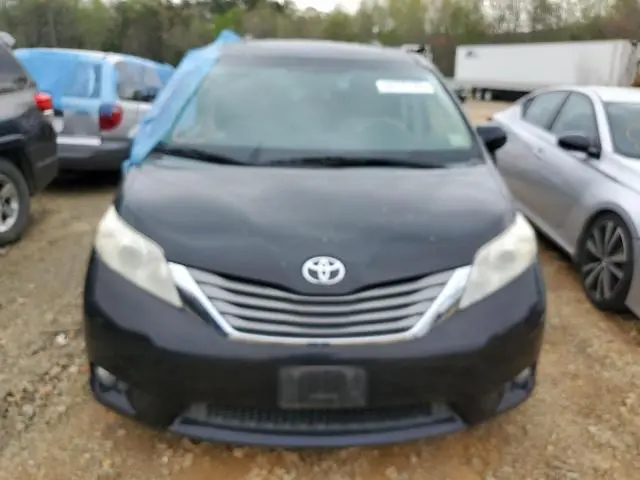 2012 TOYOTA SIENNA XLE  