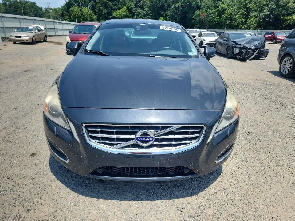 2013 VOLVO S60 T5  
