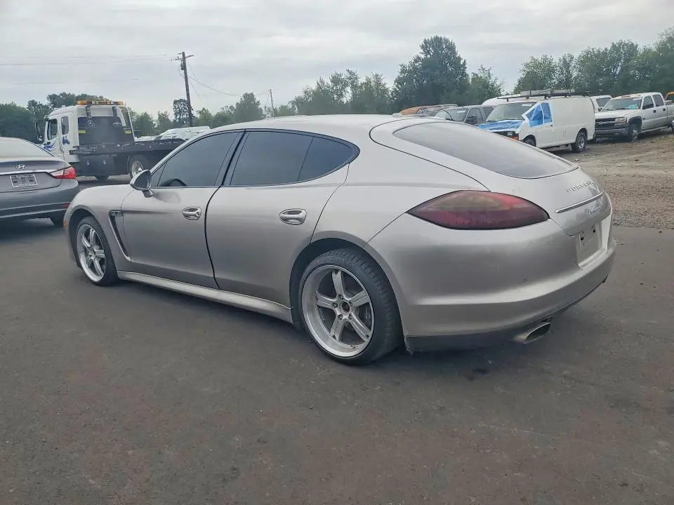 2011 PORSCHE PANAMERA 2  