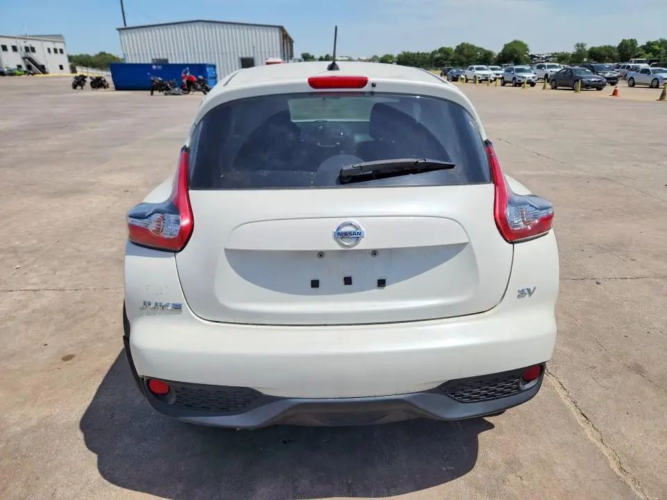 2016 NISSAN JUKE SV  