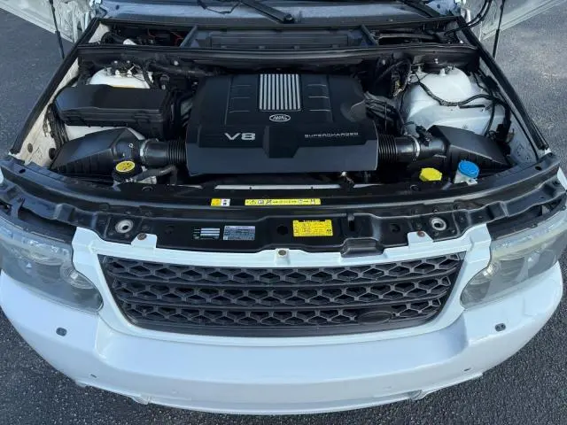 2011 LAND ROVER RANGE ROVER HSE LUXURY  