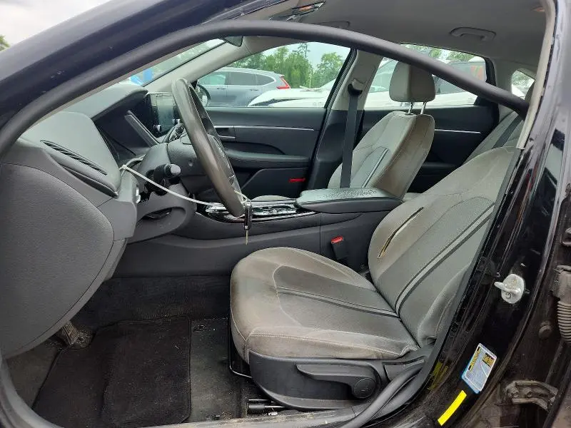 2020 HYUNDAI SONATA SE  