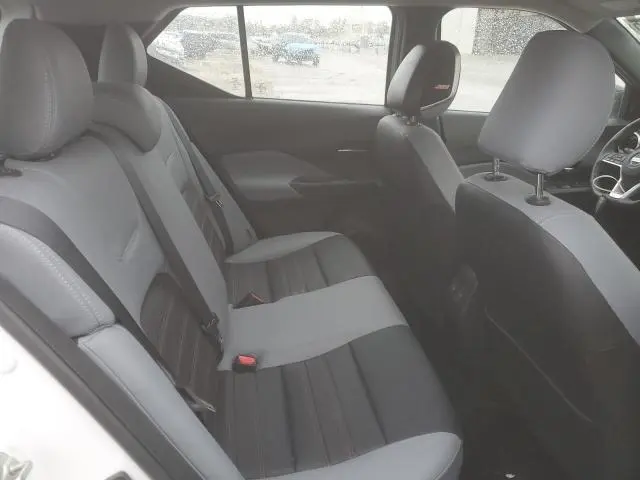 2021 NISSAN KICKS SR  