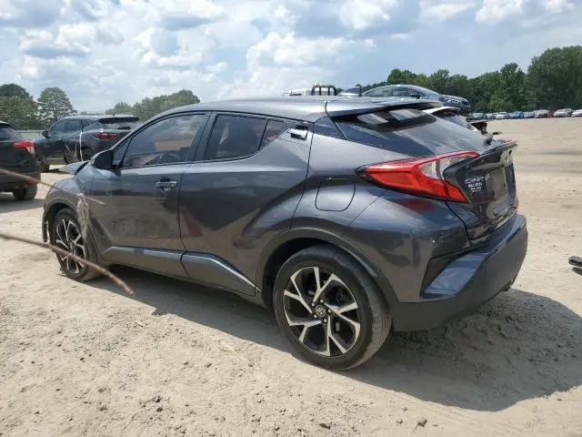 2021 TOYOTA C-HR XLE  