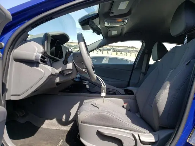 2023 HYUNDAI ELANTRA SE  