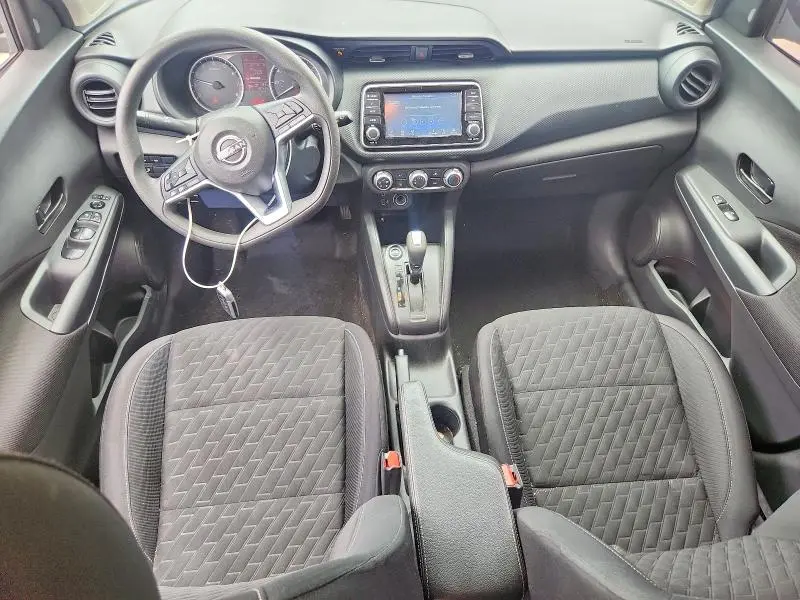 2022 NISSAN KICKS S  
