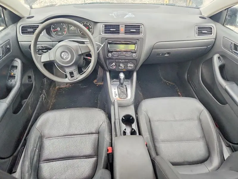 2012 VOLKSWAGEN JETTA SE  