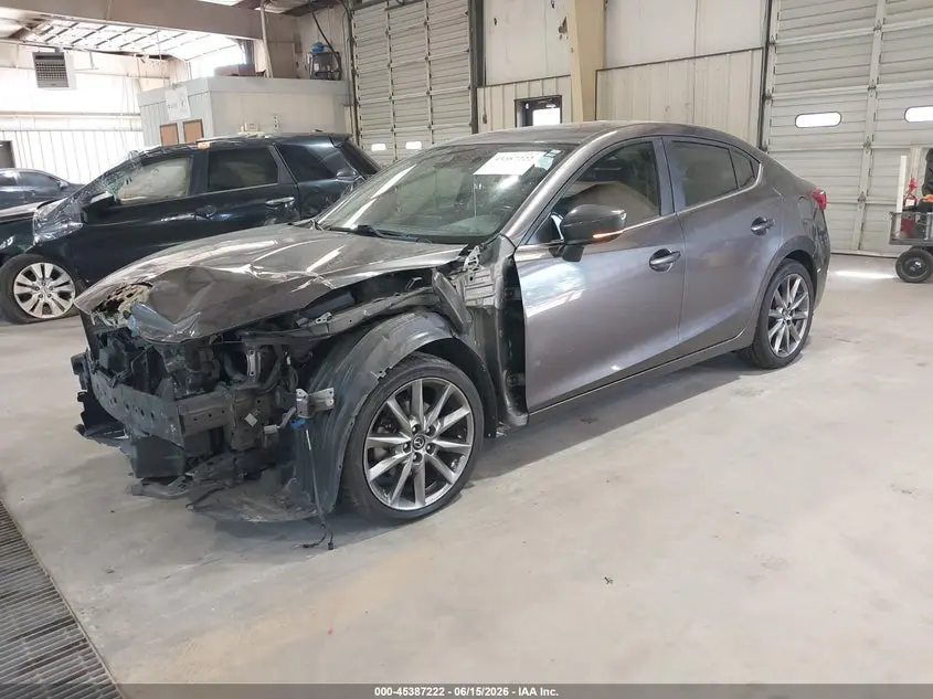 2018 MAZDA MAZDA3 TOURING