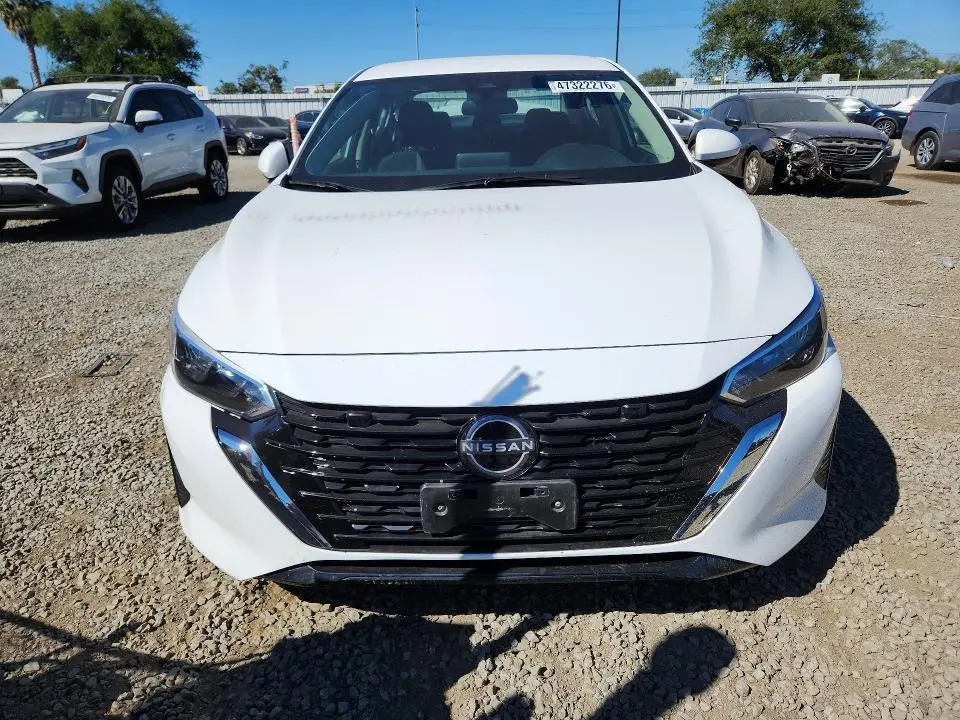 2024 NISSAN SENTRA SV  