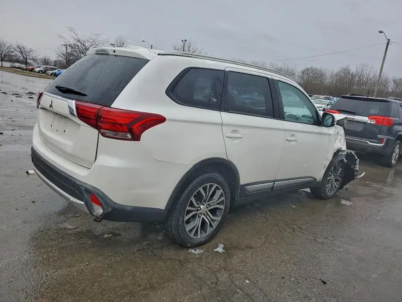 2017 MITSUBISHI OUTLANDER SE  