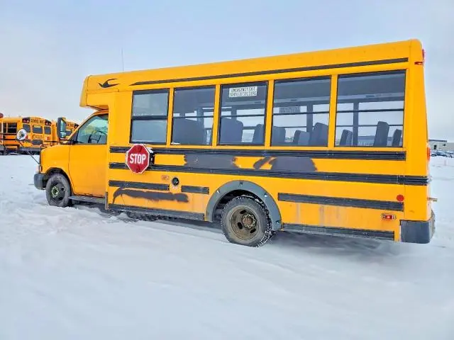2011 GMC SAVANA CUTAWAY G3500  