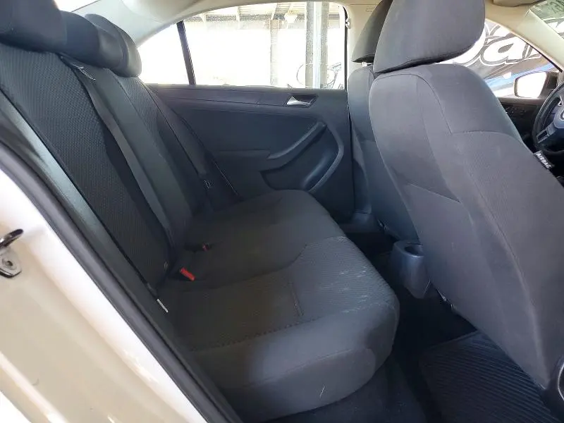 2011 VOLKSWAGEN JETTA BASE  