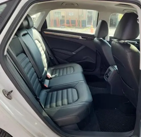 2018 VOLKSWAGEN PASSAT SEL PREMIUM  