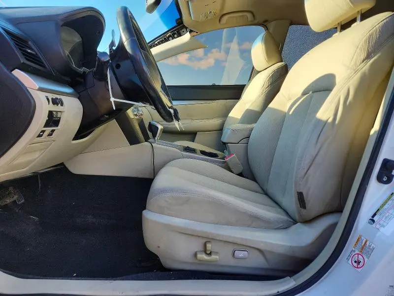 2011 SUBARU LEGACY 2.5I PREMIUM  