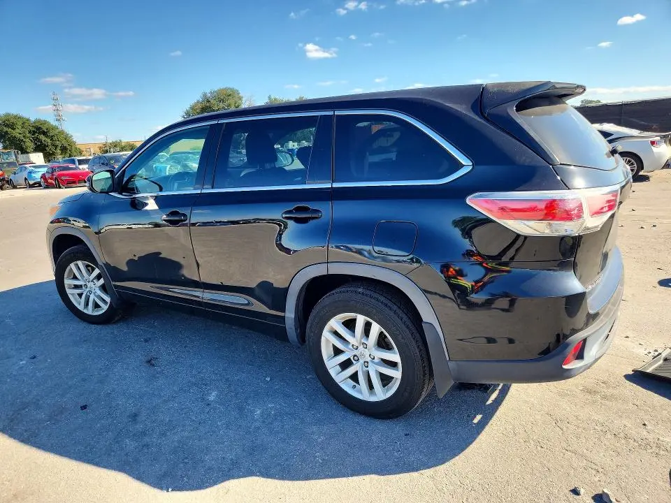 2014 TOYOTA HIGHLANDER LE  