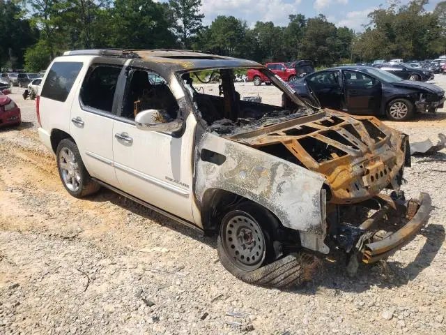 2011 CADILLAC ESCALADE PREMIUM  