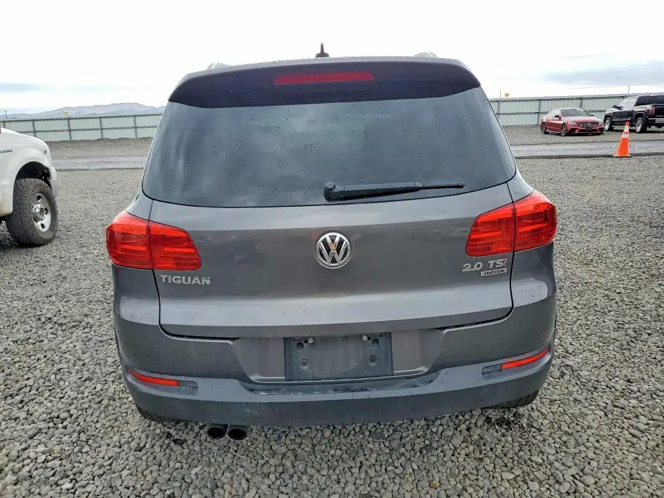 2014 VOLKSWAGEN TIGUAN S  