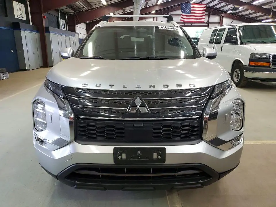 2022 MITSUBISHI OUTLANDER ES  