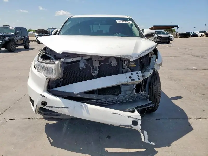 2015 TOYOTA HIGHLANDER LE  