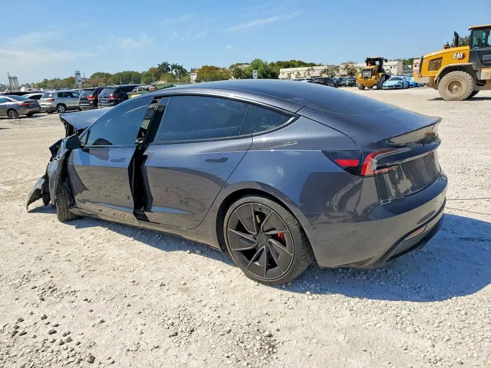 2024 TESLA MODEL 3   
