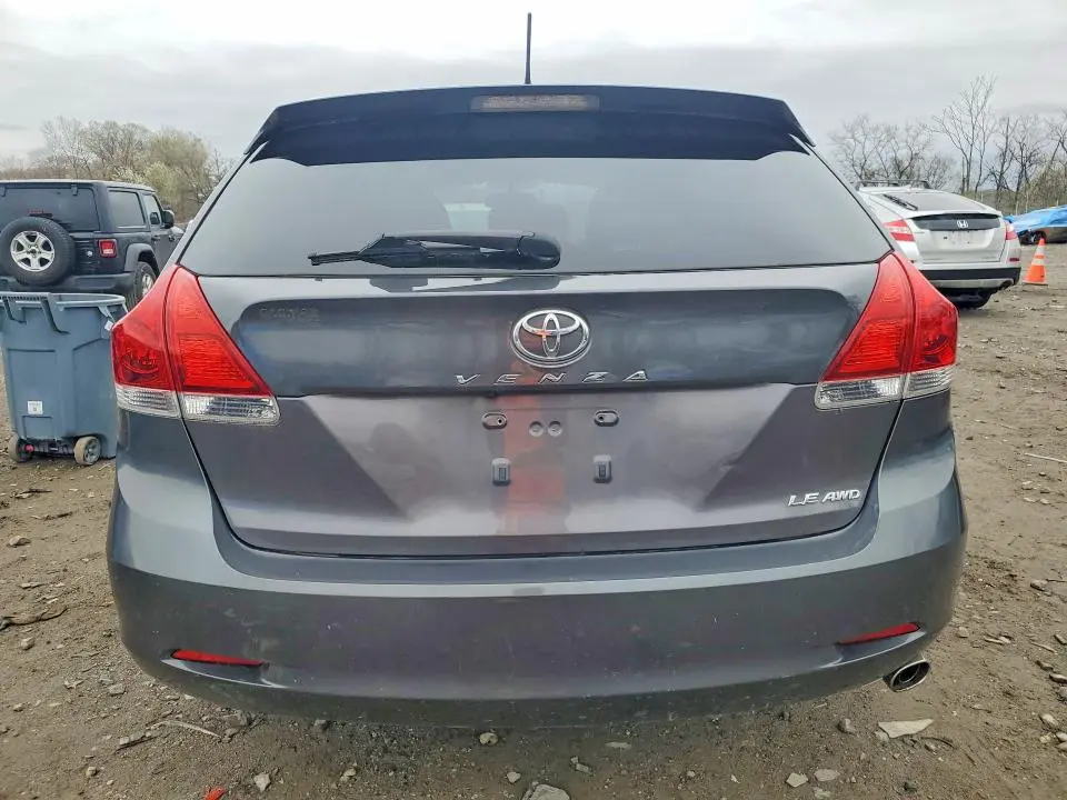 2015 TOYOTA VENZA LE  