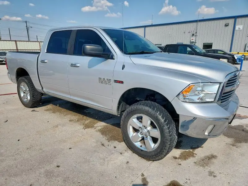 2015 RAM 1500 SLT