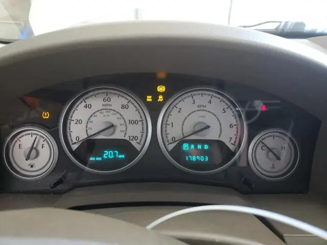 2010 CHRYSLER TOWN & COUNTRY TOURING  