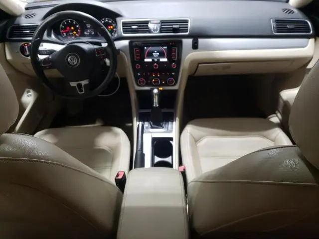 2012 VOLKSWAGEN PASSAT SE  