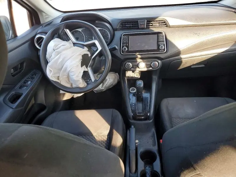2021 NISSAN VERSA S  