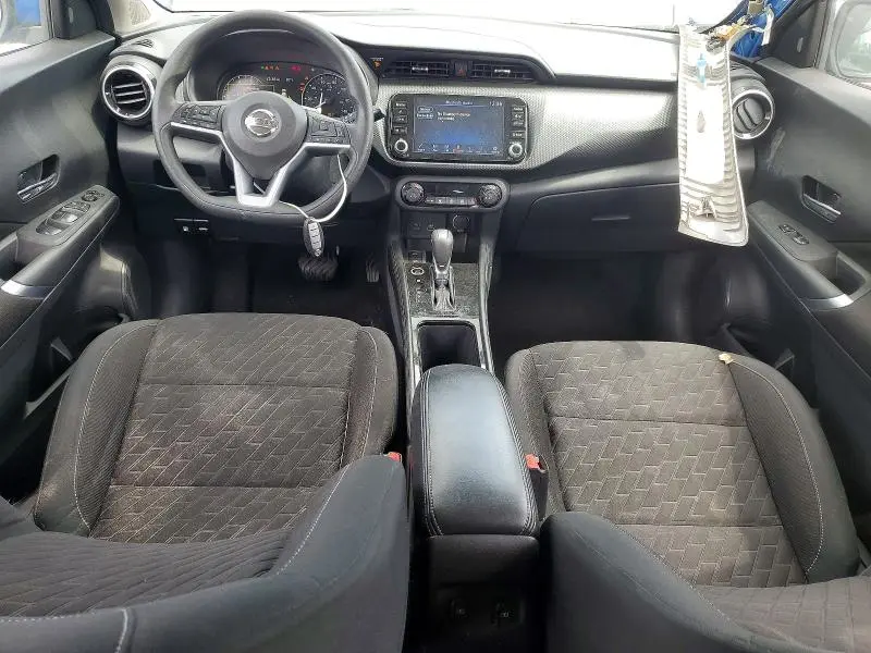 2021 NISSAN KICKS SV  