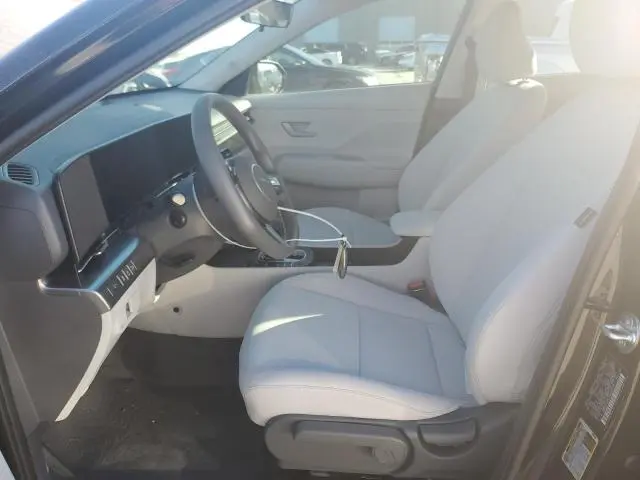 2025 HYUNDAI KONA SE  